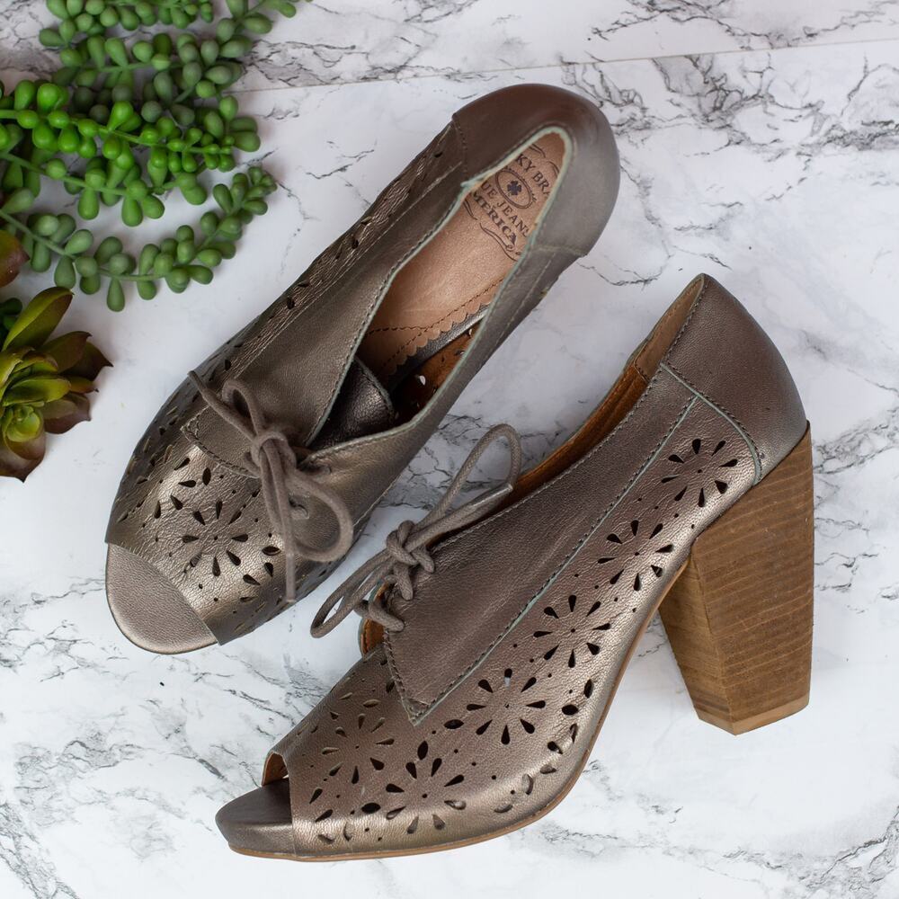 Lucky Brand Peony Pewter Shootie Peep Toe Lace Up Laser Cut Ankle Boot 9 Women's